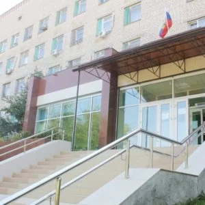 Здание поликлиники ГБУЗ АО "Камызякская РБ"